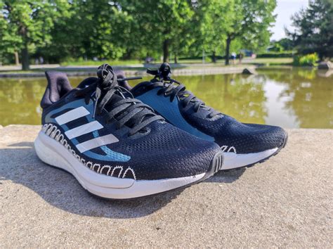 Adidas Solarglide ST Review 